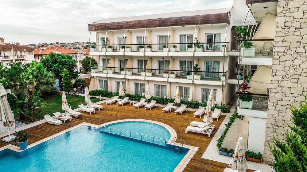Otel Yeni Çeşme المظهر الخارجي الصورة