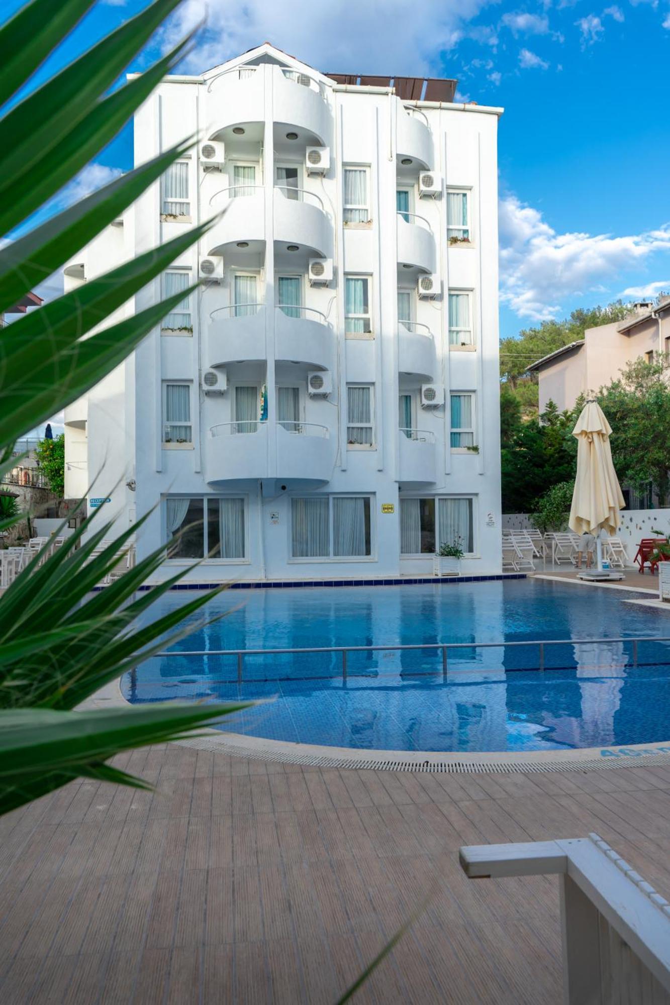 Otel Yeni Çeşme المظهر الخارجي الصورة