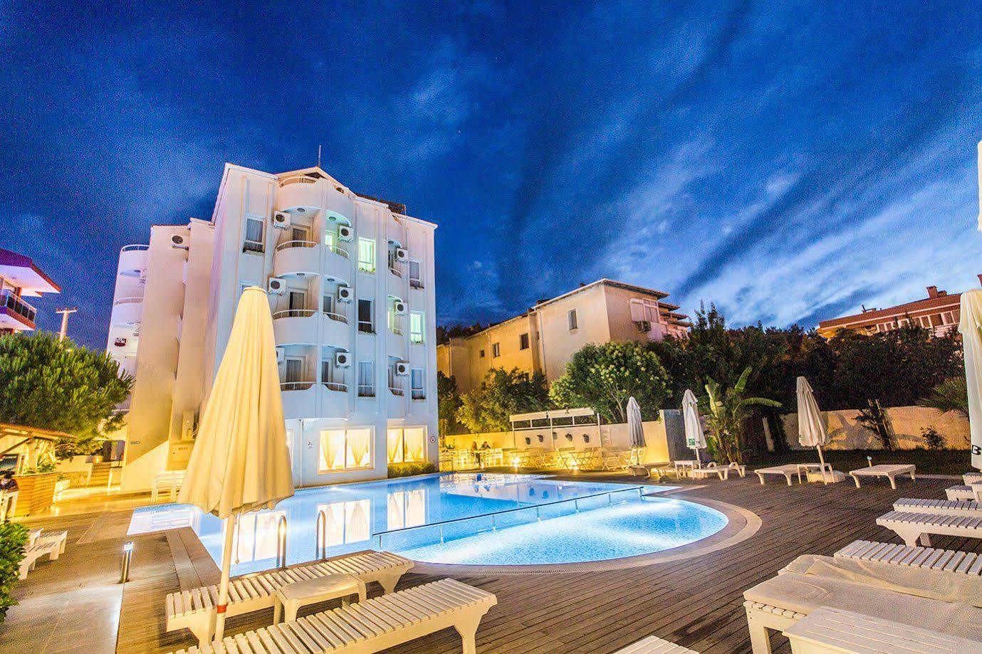 Otel Yeni Çeşme المظهر الخارجي الصورة